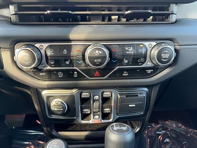 2024 Jeep Wrangler 4-Door Sahara 4x4