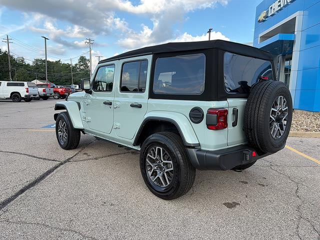 2024 Jeep Wrangler 4-Door Sahara 4x4