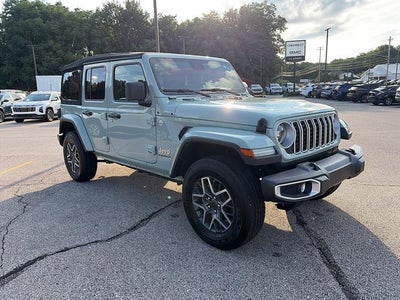 2024 Jeep Wrangler 4-Door Sahara 4x4