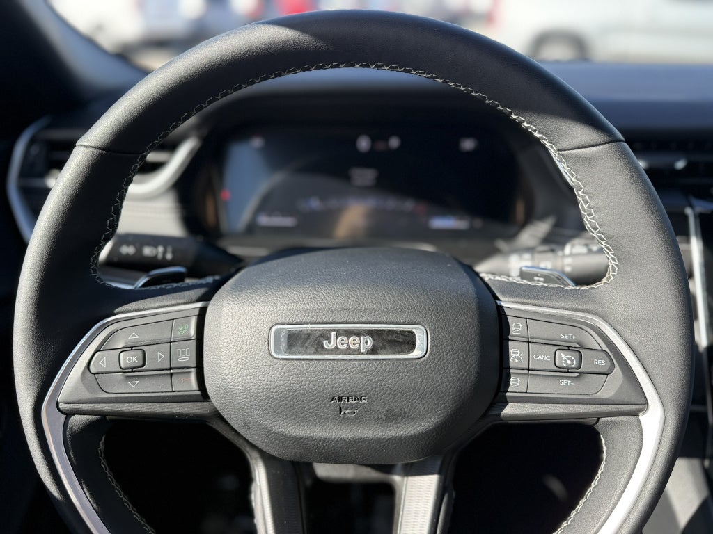 2024 Jeep Grand Cherokee L Laredo