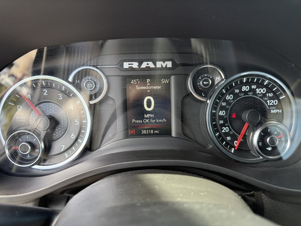 2023 RAM 1500 Big Horn Quad Cab 4x4 6'4" Box