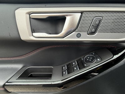 2024 Ford Explorer ST-Line