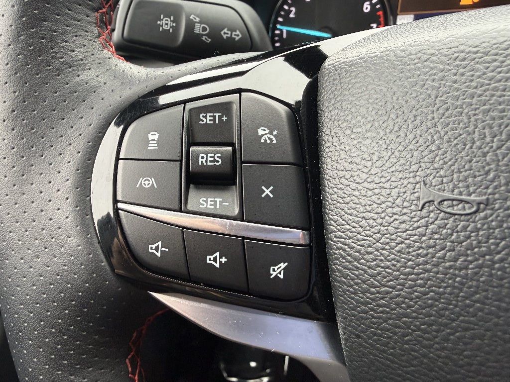 2024 Ford Explorer ST-Line