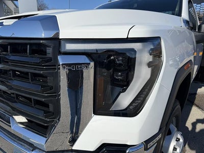 2026 GMC Sierra 3500 HD Chassis Cab Pro