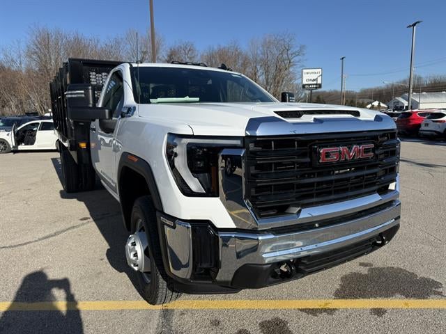 2026 GMC Sierra 3500 HD Chassis Cab Pro