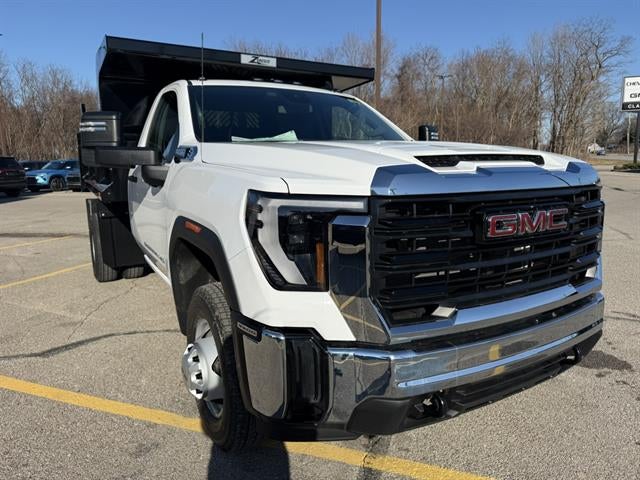 2026 GMC Sierra 3500 HD Chassis Cab Pro
