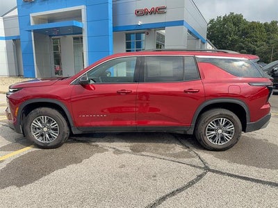 2025 Chevrolet Traverse LT