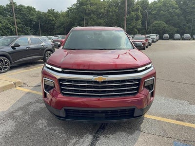 2025 Chevrolet Traverse LT