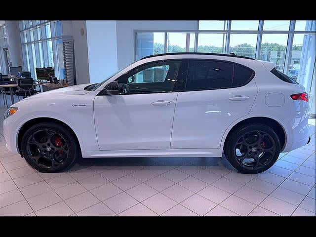 2023 Alfa Romeo Stelvio Veloce AWD
